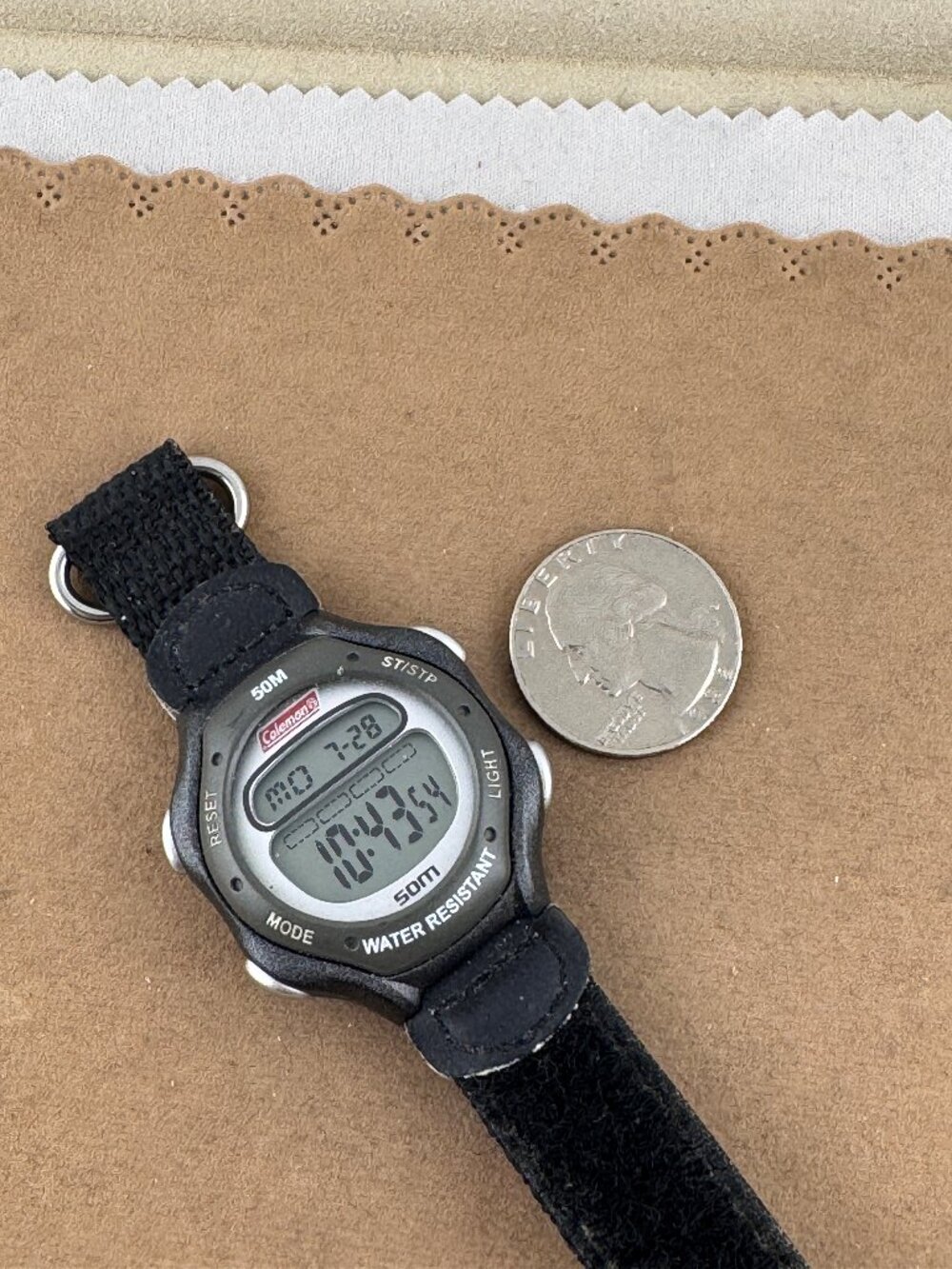 Vintage Colman Digital Watch with 12/24 Time, with Working Light - Picture 7 of 7